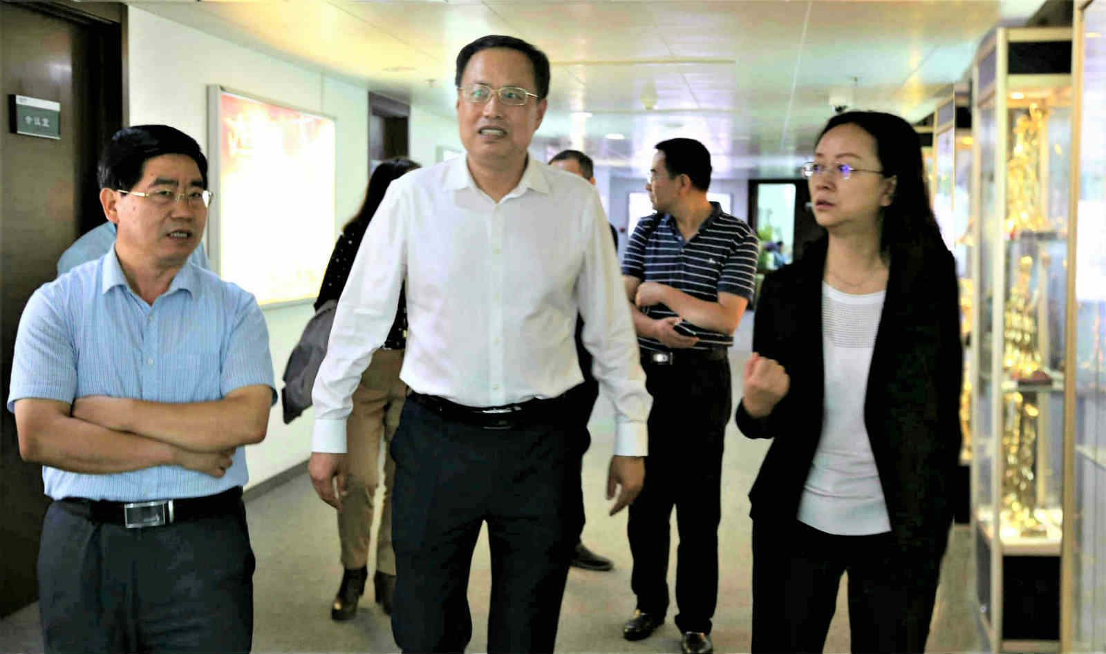 青海省廣播電影電視局局長申紅興一行調(diào)研山影集團 青海省廣播電影電視局局長申紅興一行調(diào)研山影集團